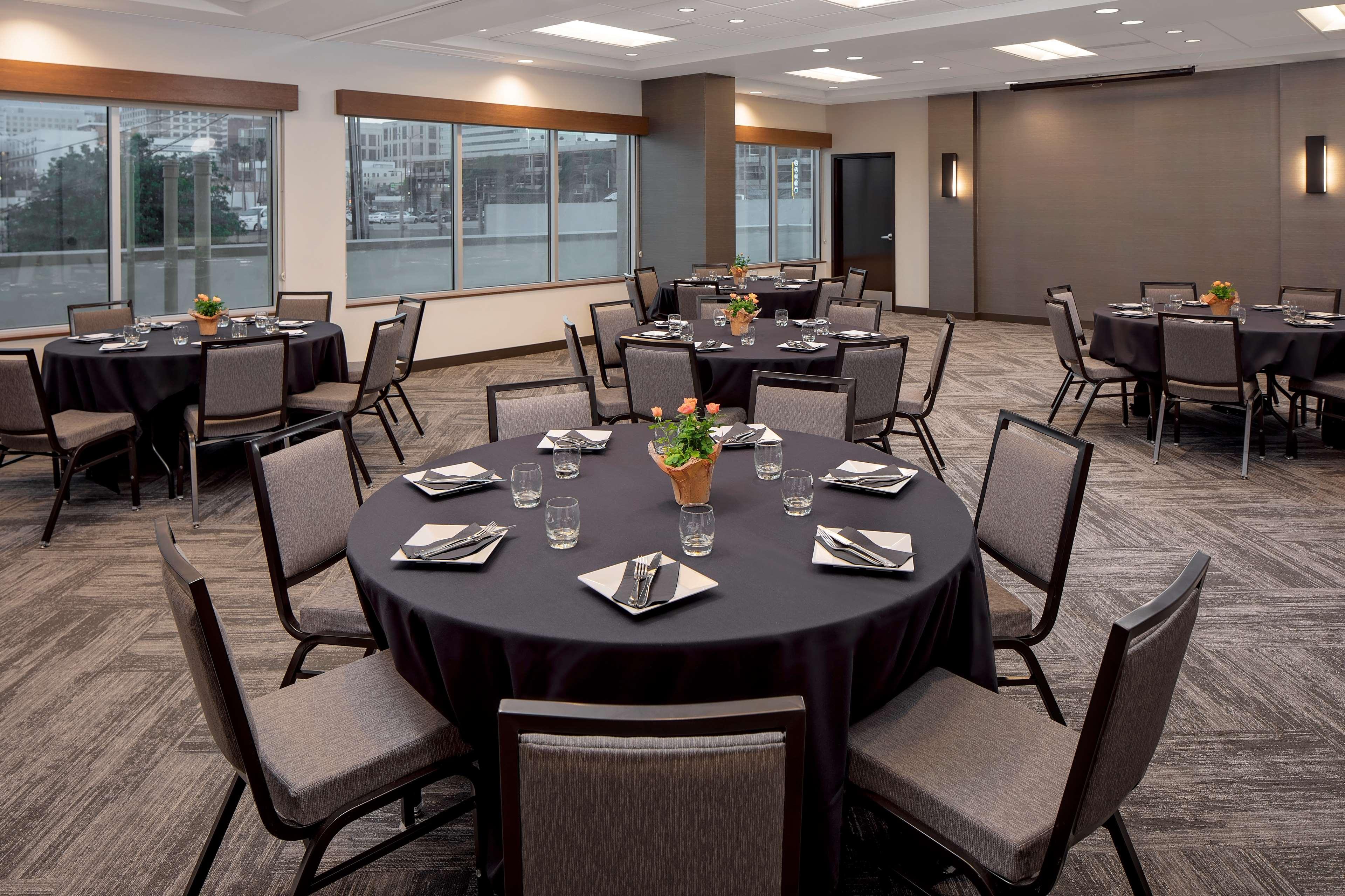 Hyatt Place Glendale/Los Angeles Extérieur photo